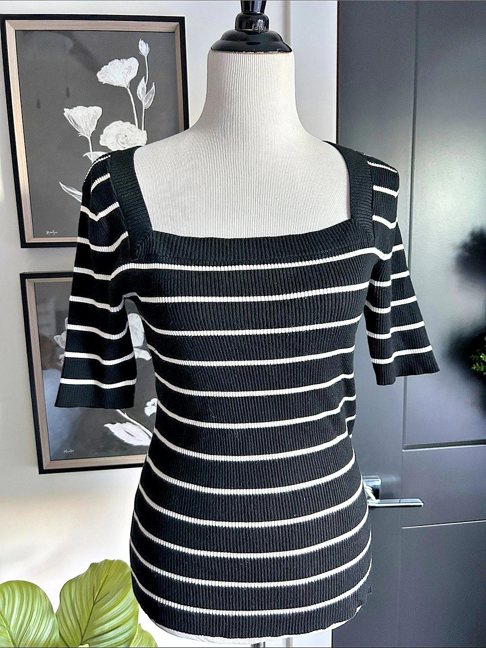 Nine West Striped Scoop Neck Black & White Size Medium